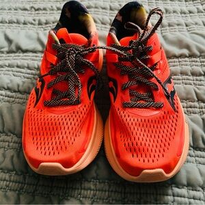 Saucony Ride 15 Shoes (Women’s Size 8)